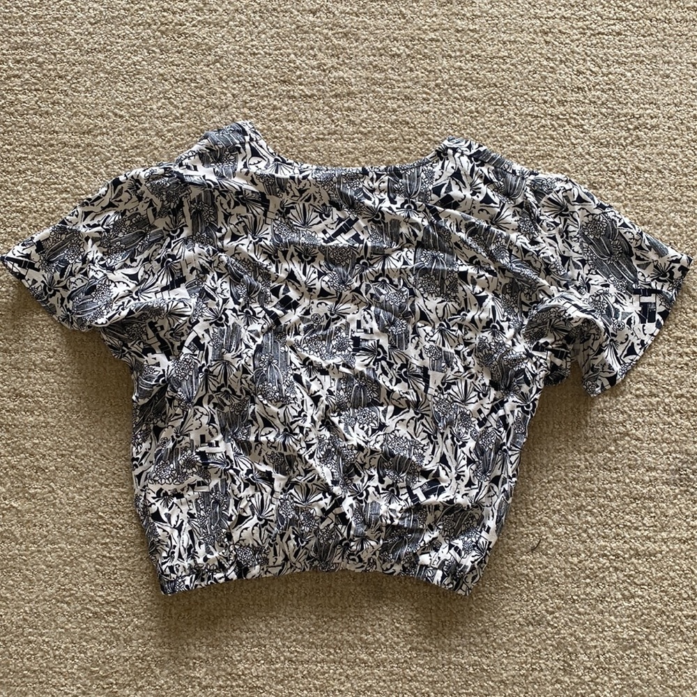 Astr The Label Jules Flutter Sleeve Crop Blouse I… - image 4